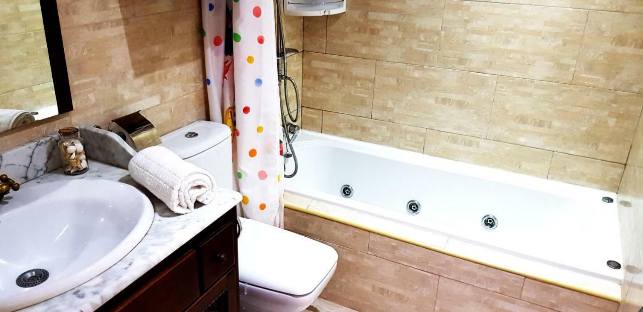 Ferienwohnung Apartamento Duplex Frente Al Mar Paseo Maritimo Torremolinos Exterior foto